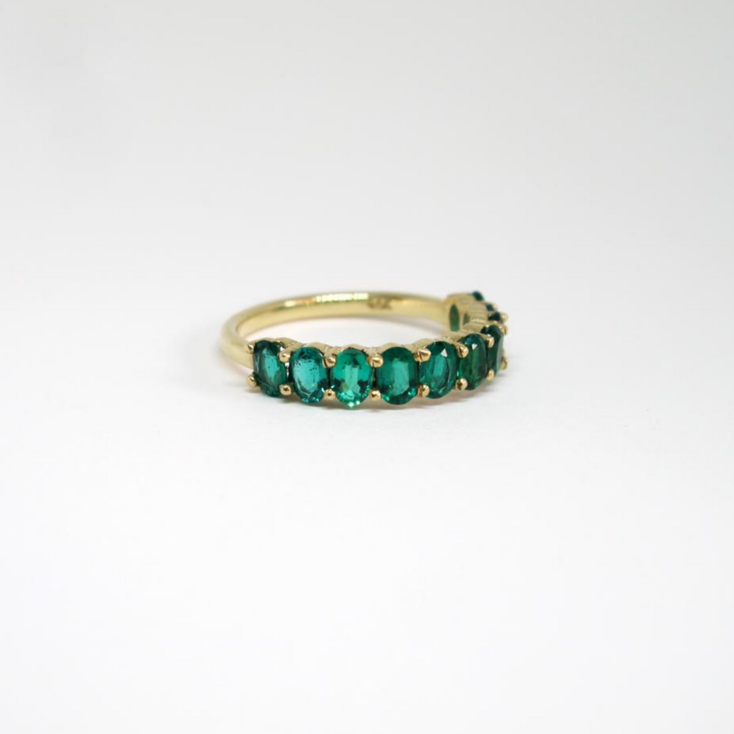 Oval Emerald Band