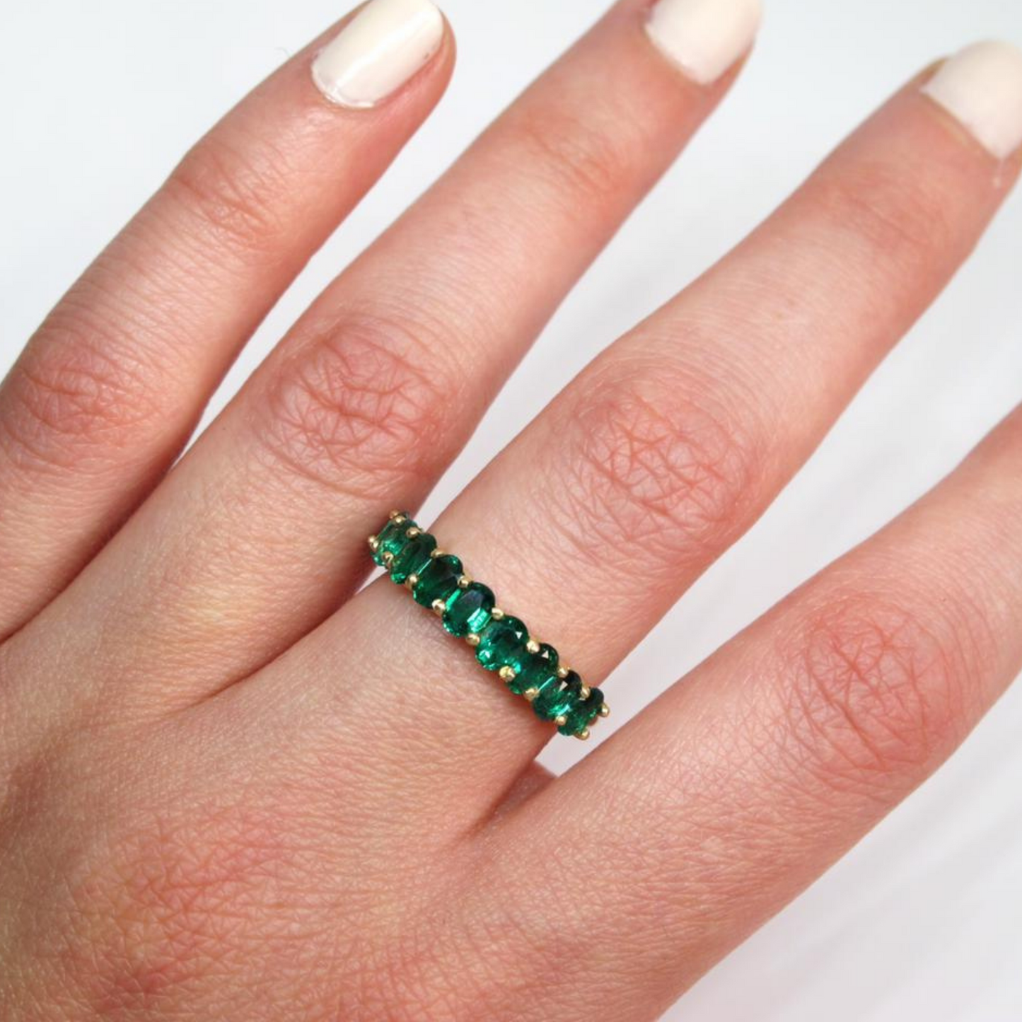 Oval Emerald Band